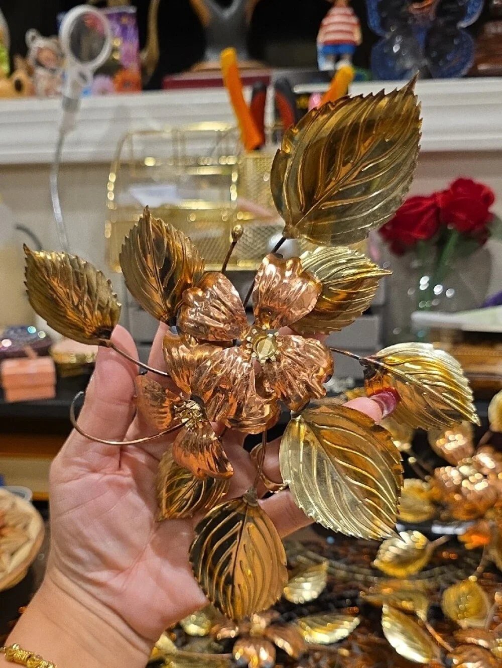 Gold Metal Leaf Wall Art Floral Décor - Elegant Home Accent